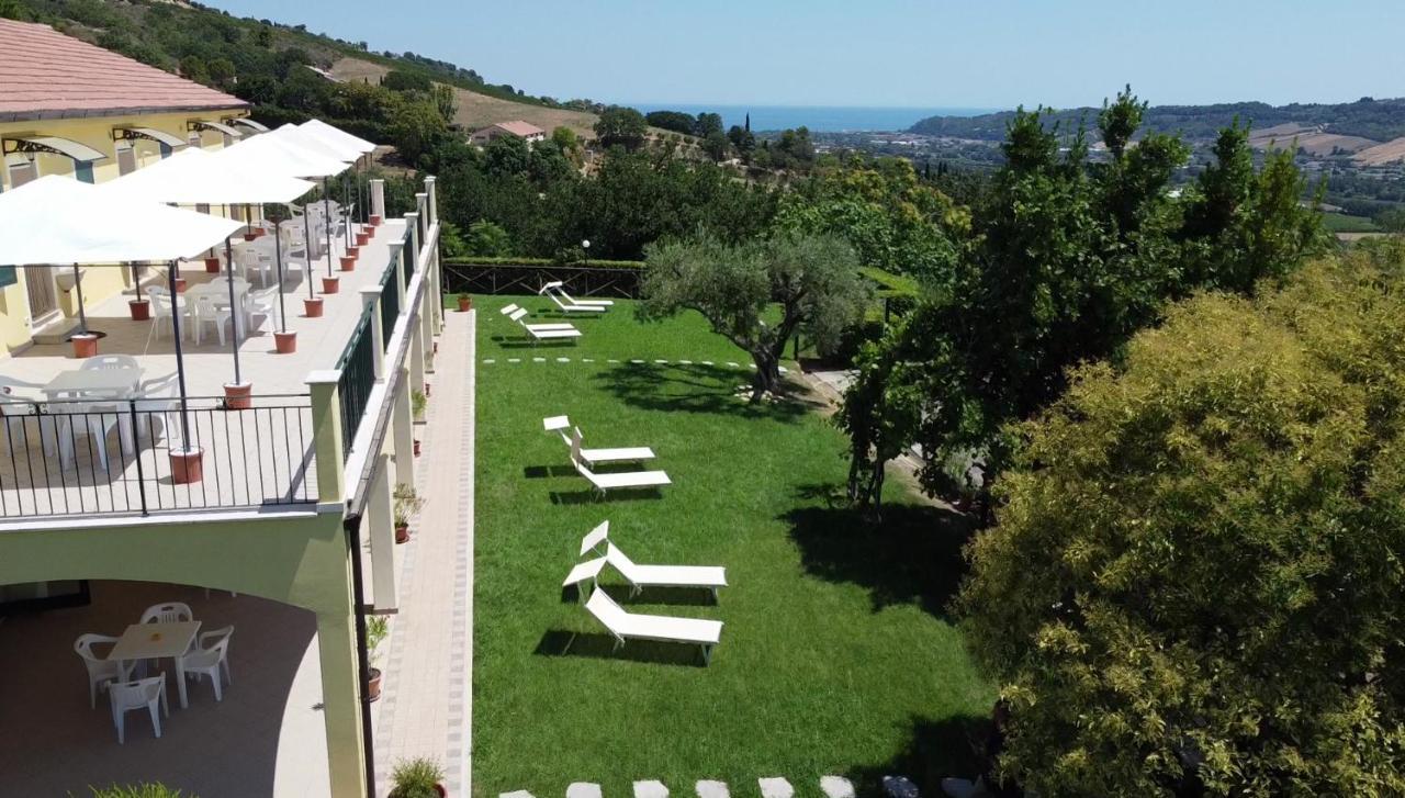 Agriturismo Montemaggio Lapedona Exterior photo